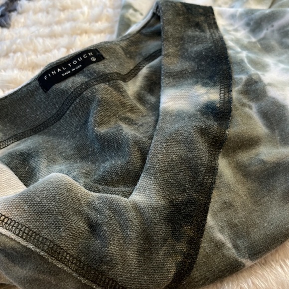 Raw edge ✨Nordstrom Rack✨ fall pullover - Picture 7 of 7